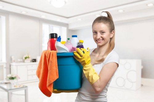 Graphic showing screen-reader compatible oven cleaning page structure